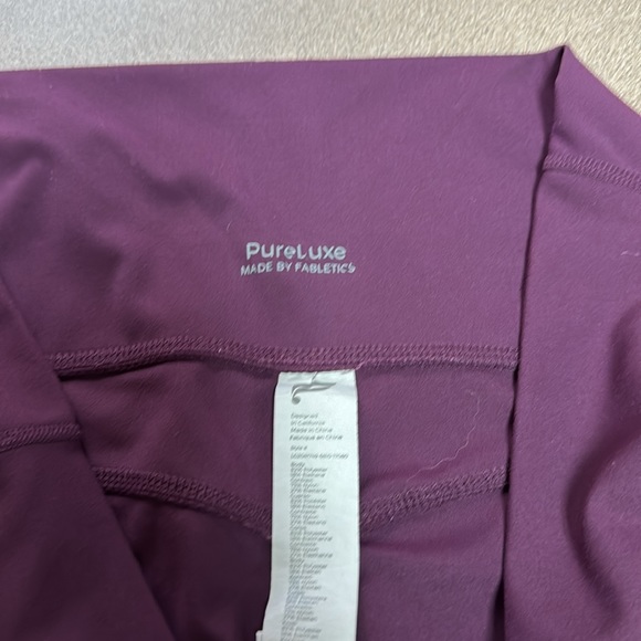 Fabletics PureLuxe leggings. Excellent used condition size 2X. - Picture 3 of 4